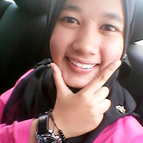 nickname : pieqa   old :17   id wechat : ohhpieqa  . ayuhh add :D   na kenal nak usha ? ayuhpm jomm :) peramah guys :P