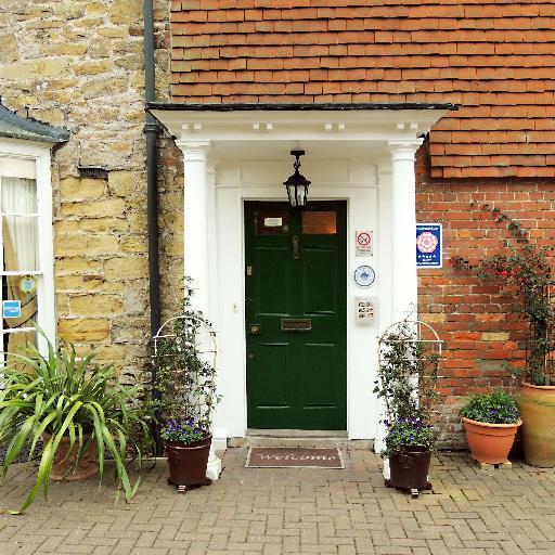 Willow Tree House welcome you to stay in their 300 year old luxury converted farmhouse bed and breakfast, just a 5 minute stroll into Rye town centre.