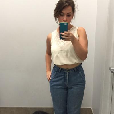 matissecutout's profile picture. Henri Matisse wouldn't treat me like this. 19 - pansexual - currently based in Tulsa - bound for China