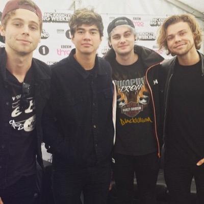 Update accounts coming together to make a world wide project for our favorite band, 5 Seconds Of Summer || turn notifs on for the latest info on the project!