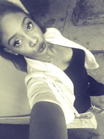 laullisexy378's profile picture. D coolest gal u could eva hang out wit.trust me!;-)