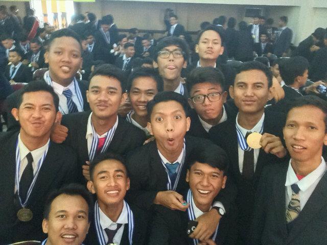 Rival__14's profile picture. 26 VHS|6 JHS|#staff of Dongo's|GGMU|KELUARGA BESAR LISTRIK TENAGA 26