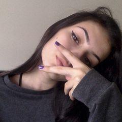 trouxadosfly's profile picture. she is back, bitches.