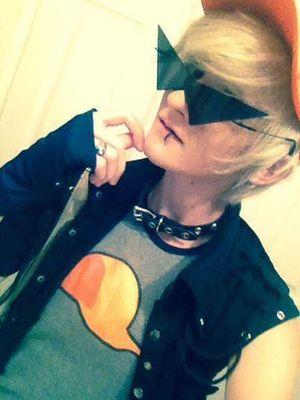 Robot building, anime obsessed, shade wearing dude // Single - gay - all ships
