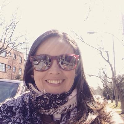 KaroKastel's profile picture. Master's degree in e-commerce, HEC Montreal, Digital Marketing