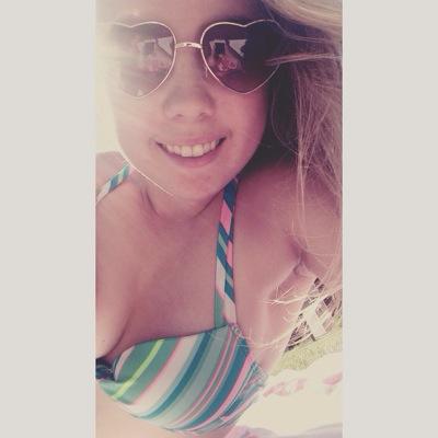 ThatMissingJess's profile picture. do you say dude during sex?