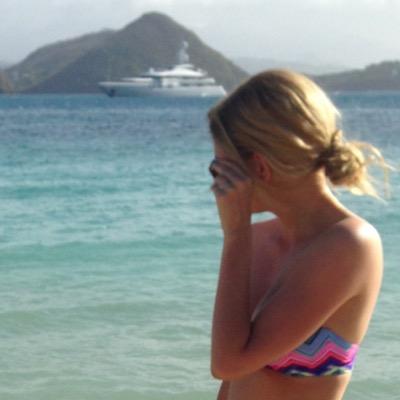 19 | Montréal | Étudiante en communication