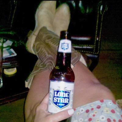 tdish1's profile picture. Lo❤️er of #Animals, #Travel ✈️, #VintageFinds, #campfires 🔥#LiveMusic, #Comedy, #Baseball ⚾️ #MattRinardArt & everything #NOLA !