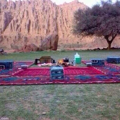 ليس التقي بمتق لالهه حتى يطيب طعامه وشرابه ويطيب ماتحوى وتكسب كفه ويكون في حسن الحديث كلامه