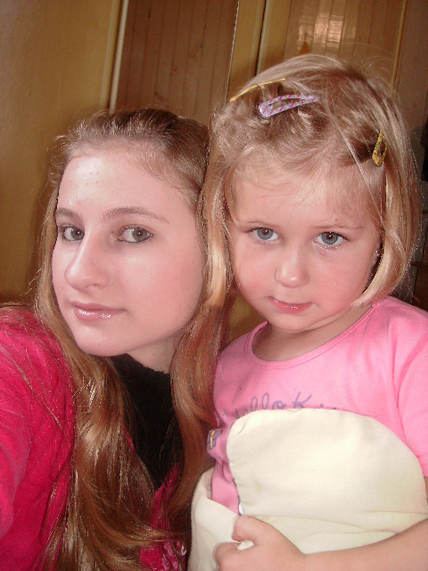 crisknebel's profile picture. me αjude α fugir do hospício e gαnhα uma bala.. shuashuashua