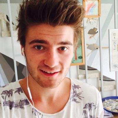 howwedo96's profile picture. 