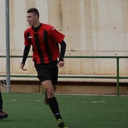 Borja_Osuna_7's profile picture. No importa lo fuerte que golpeas, sino lo fuerte que pueden golpearte, y lo que aguantas mientras avanzas. Hay que soportar sin dejar de avanzar.