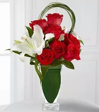 e6113a4ee22f410's profile picture. 