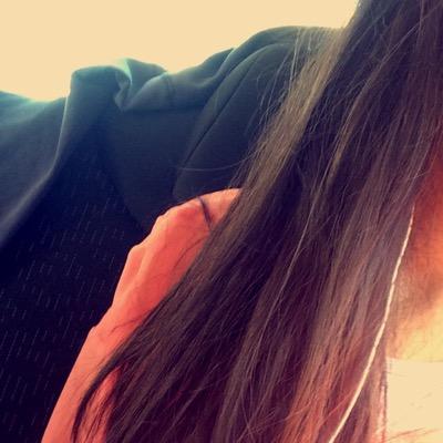 sarah_james17's profile picture. 