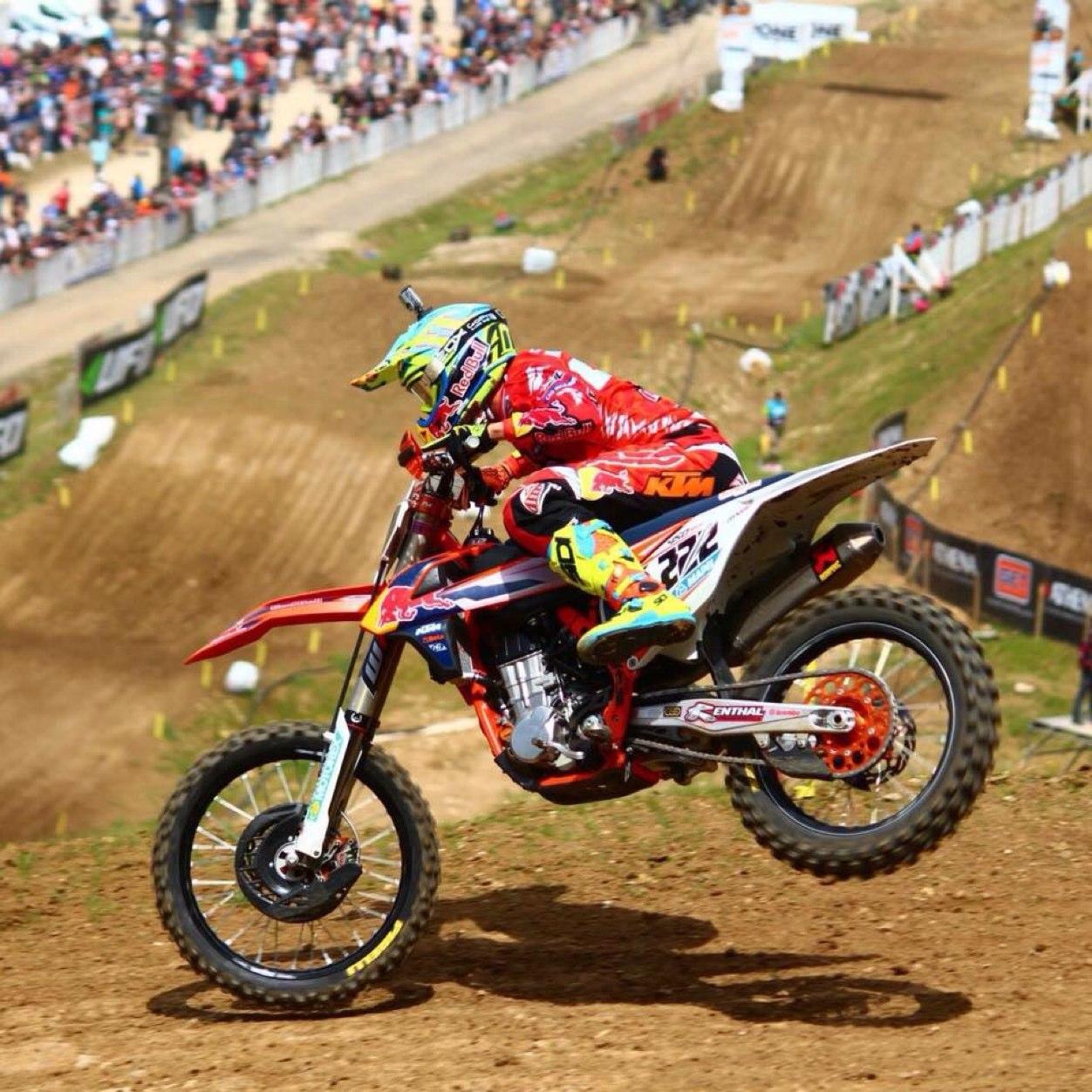 Fanpage; For all news about 8 times Motocross Worldchampion Tony Cairoli