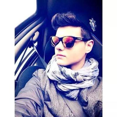Abraham Mateo you are the best famous people i ever see in my life.I want to say to you are an amazing singer kISS FROM YOUR HUGE FAN