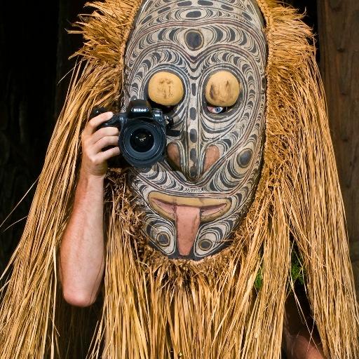 Photographer, director & fixer, specialized in Papua New Guinea, suffering from a severe case of light obsession. #papuanewguinea #papouasie #travelphotography