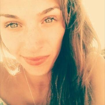 caIynne's profile picture. Successful Designer & Curator