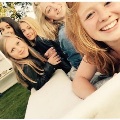 claudiakemps's profile picture. 