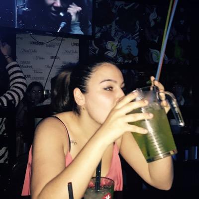 vividora da boa vida,caprichosa(porqué non?) e sobre todo decidida. Florencia por un tempo e rugby para sempre
