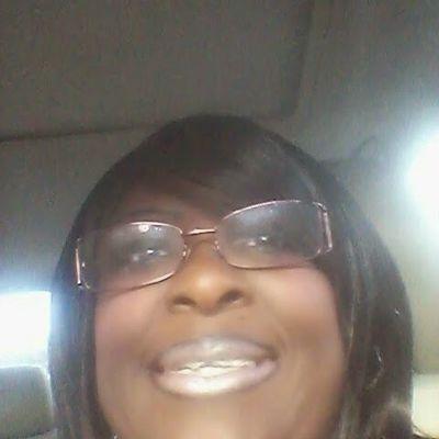 queendavis47's profile picture. 