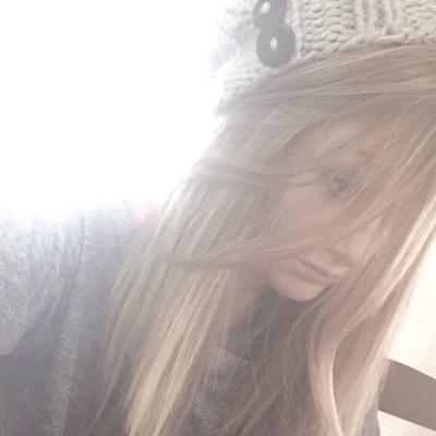 Kayla_R_C's profile picture. still me Drake 1-800-hotline-bling
lol...