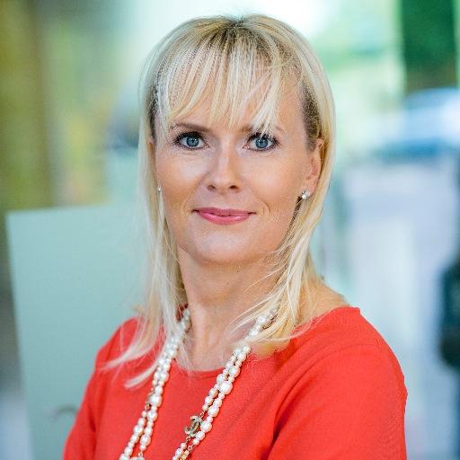 HR professional interested in HR trends and development, future of work, impact of digitalisation, employee experience, health and wellness