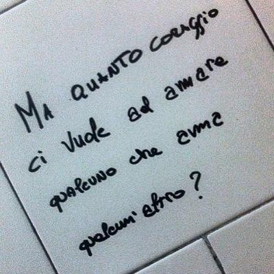 Frasi Per Ragazzi Pa Twitter Non Odiare I Falsi Amici Se Soffrono Loro Soffri Anche Tu Perche I Legami Di Due Persone Che Non Si Sopportano Sono I Piu Forti