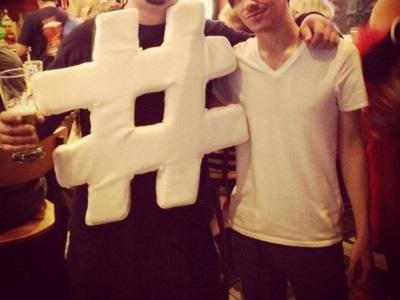 UppertonOddesey's profile picture. qui não tem nada e bio engaçada não por que eu sou fã de justin bieber e isso já é uma piada