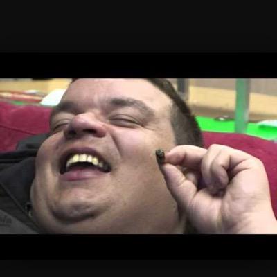 rileychis's profile picture. 