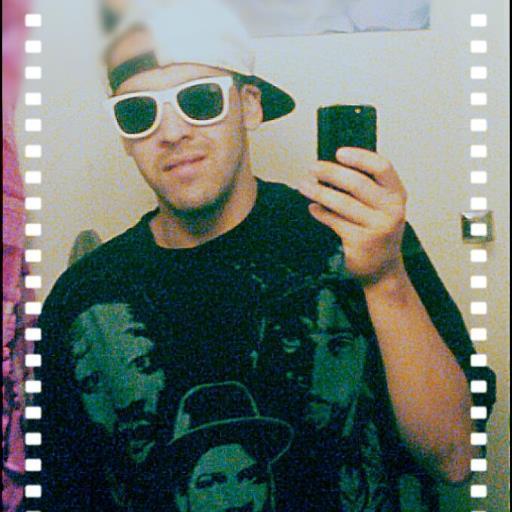 22.
NHS Graduate.
Oregon born & raised.
#Oregonian #CoastLivin #BrownPride #OregonCoast #WestCoast