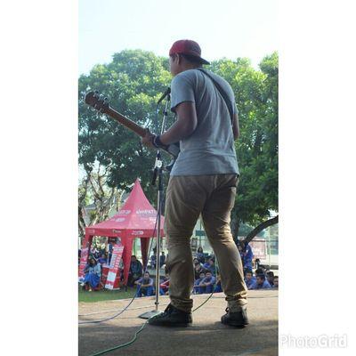 Junk, stunt with the music.
Magelang, Indonesia