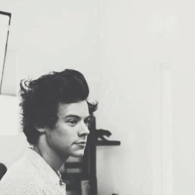 Harry_RPGKIL's profile picture. La seule raison pour laquelle tu devrais ouvrir ta bouche c'est pour me sucer.