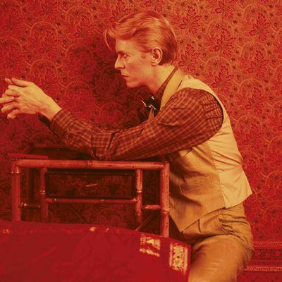 ⚡️This is a David Bowie fanpage where I will post ALL things David Bowie! ⚡️I will follow back if you like Bowie! ⚡️(Male - 19) Started on 14th September 2013⚡️