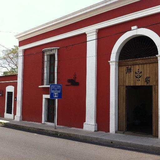 La Hacienda del Gobernador® is the first boutique hotel in downtown Colima. The former residence of the Governor Gildardo Gomez Campero.