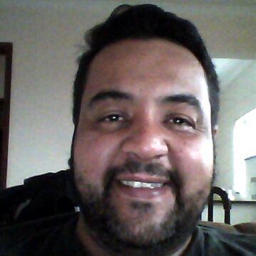 Paulobuga's profile picture. Eletricista de Manutenção, Pai de uma filha especial e um cara que busca o melhor sempre pra viver mais calmo e feliz.