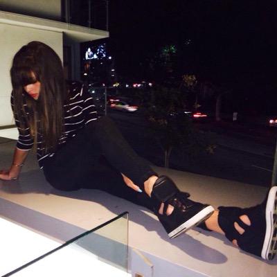 idekmillie's profile picture. uh