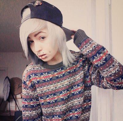 I'm fucking sexy, well yeah. I'm also gay asf, and im single as fuck! ā¤ļø