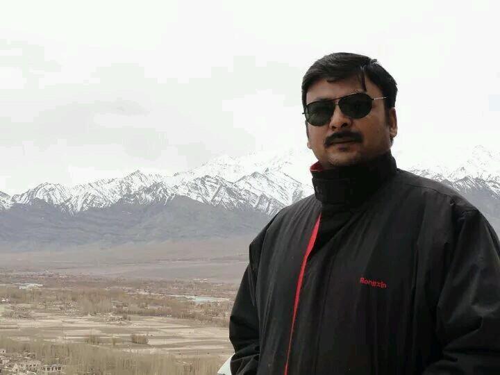 Healthcare Enthusiast, Eye Surgeon, Avid traveller, Believes in Non-religious Spirituality!!