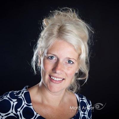 EsthervanderP's profile picture. #babs #trouwambtenaar #fryskemarren #projectleider #locusnetwerk #BBA