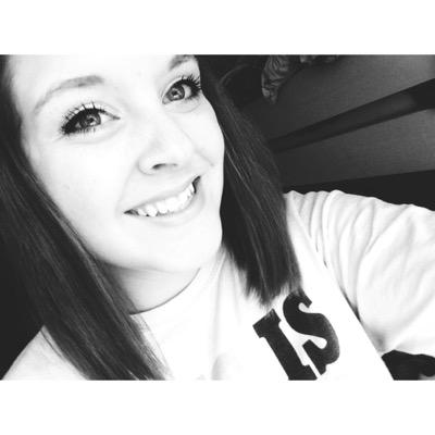 sxrxhgrxce's profile picture. you look so seattle, but you feel so l.a.