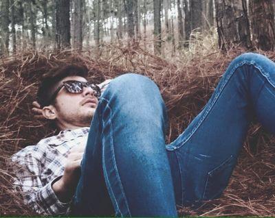 carlospc26's profile picture. Busco la Isla Perfecta para vivir, y sin embargo, diseño el camino hacia ella.. Diseñador Gráfico e Industrial, Director de Arte, Productor, Video, Fotografia