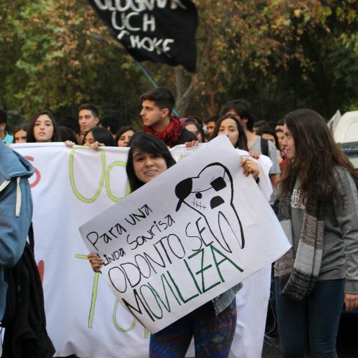 Una entrada y salida para expresar tal vez.
*estudiante de odontología U Chile*