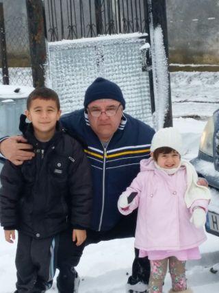 273839_44's profile picture. 