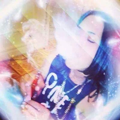 sexyperttyeyes's profile picture. 