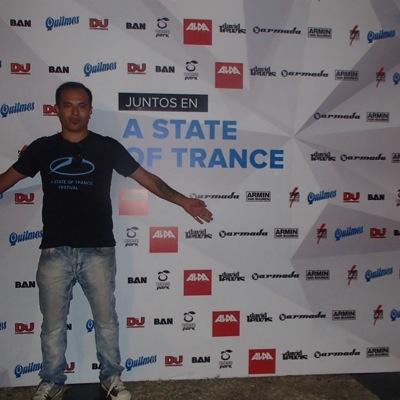 Pasión por el Trance y fanático de Boca! misscnovelli emmahewitt ali&fila Gareth Emery Above & Beyond Armin van Buuren Cerati el más grande !