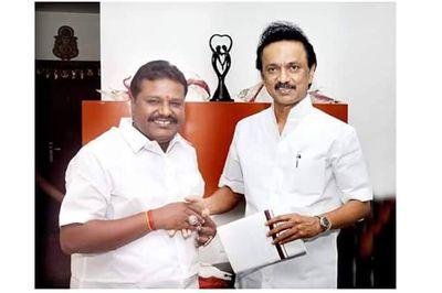 MadhiDmk's profile picture. 