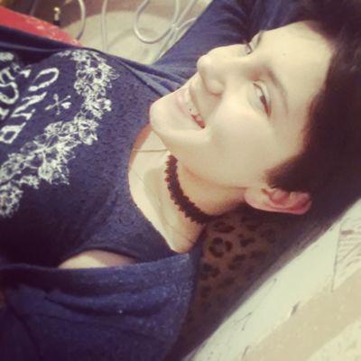 9f743780dcec4cf's profile picture. Singer ❤