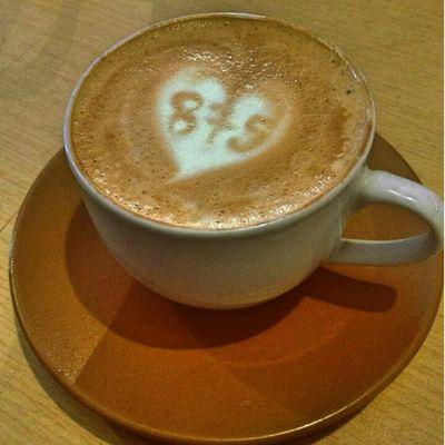 MissmbunAa875's profile picture. I'll take care of you.