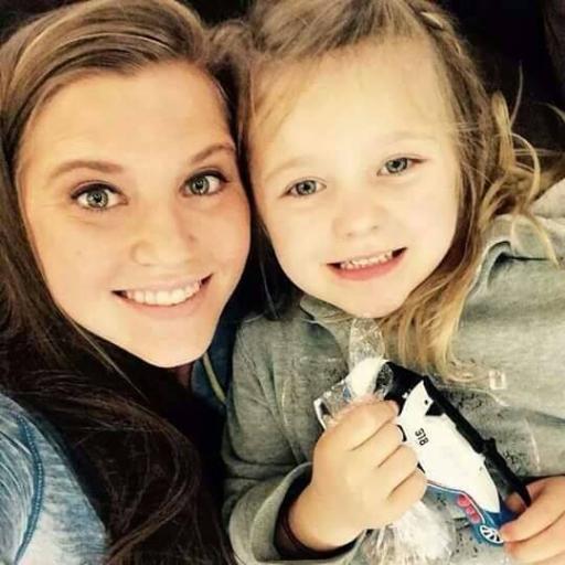 DuggarGirlsfan's profile picture. Welcome to the Duggar girls fan page! We are so excited that you stopped by to check us out. Jill, Anna, Jessa and Amy are the only ones that have twitter.